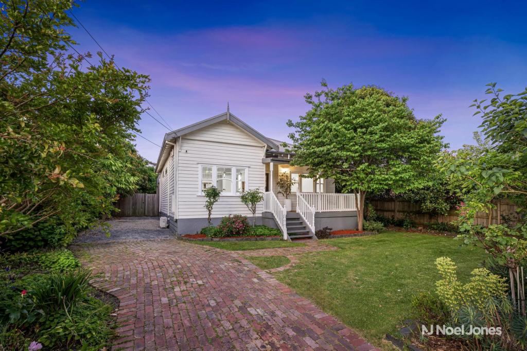 10 Clare St, Croydon South, VIC 3136