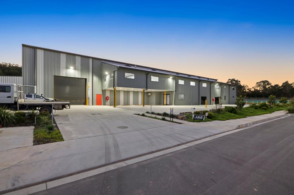 101-105 Jardine Dr, Redland Bay, QLD 4165