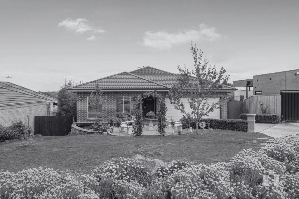 2 Laterra Pl, Doreen, VIC 3754