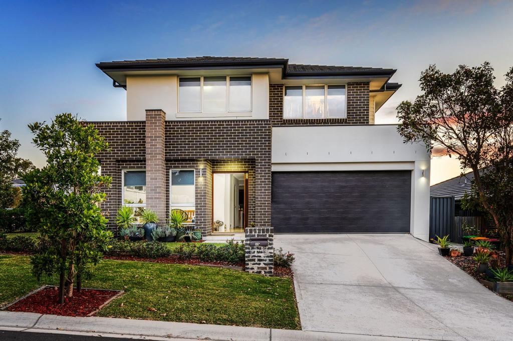 32 Thorpe Cct, Oran Park, NSW 2570