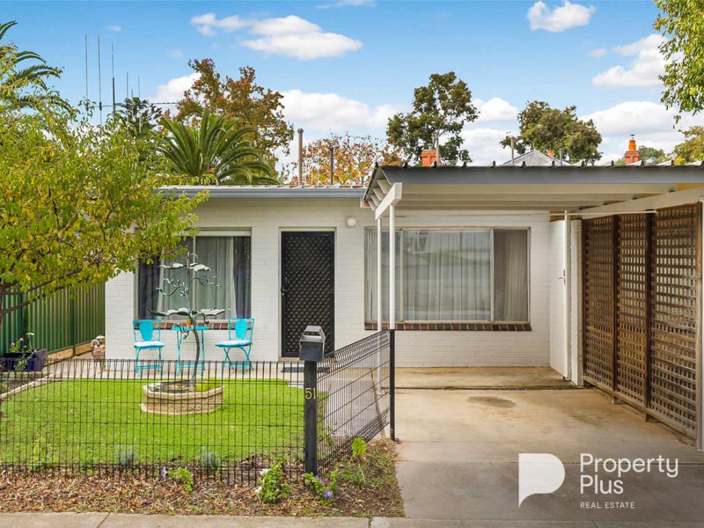 51 REGINALD ST, QUARRY HILL, VIC 3550