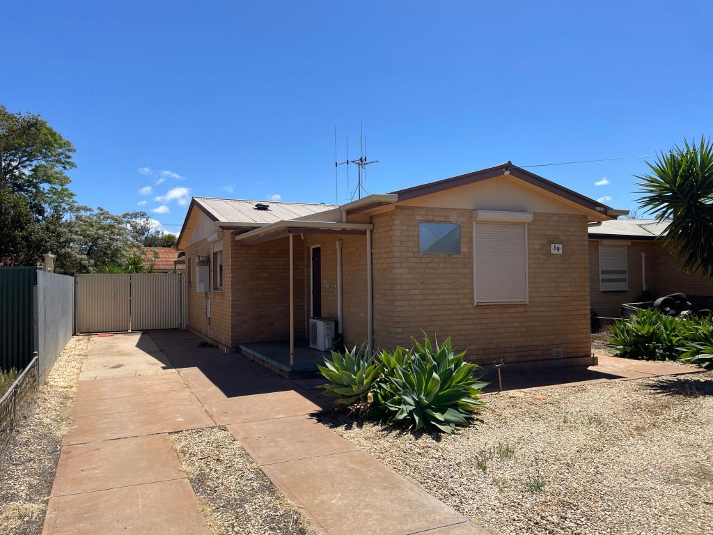 19 Moores St, Whyalla Stuart, SA 5608