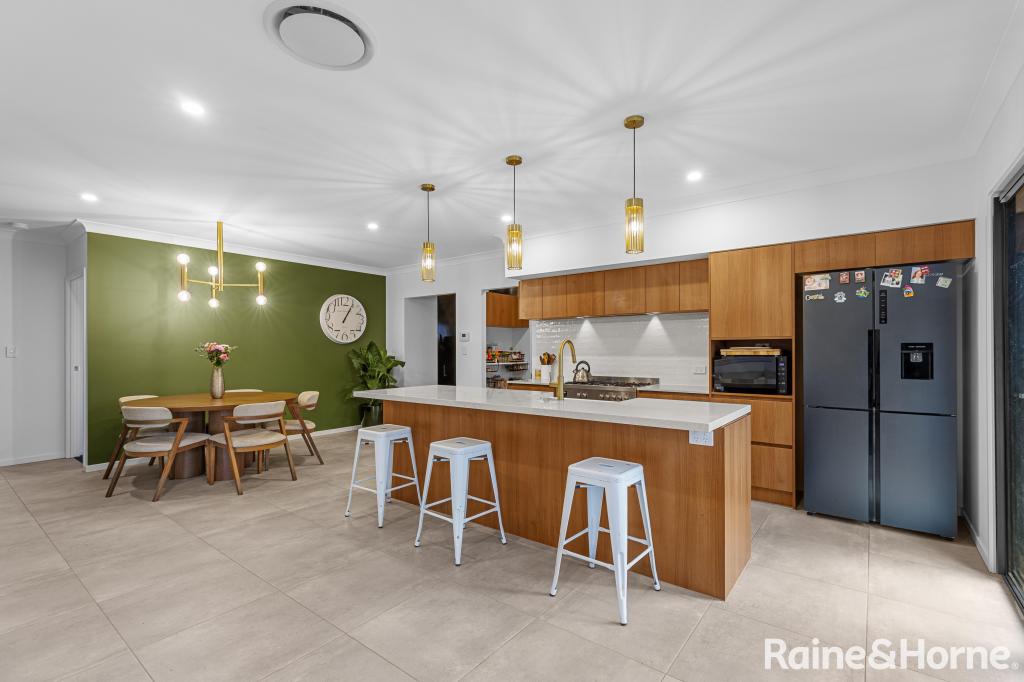 40 Blue Wren Pl, Cooroy, QLD 4563