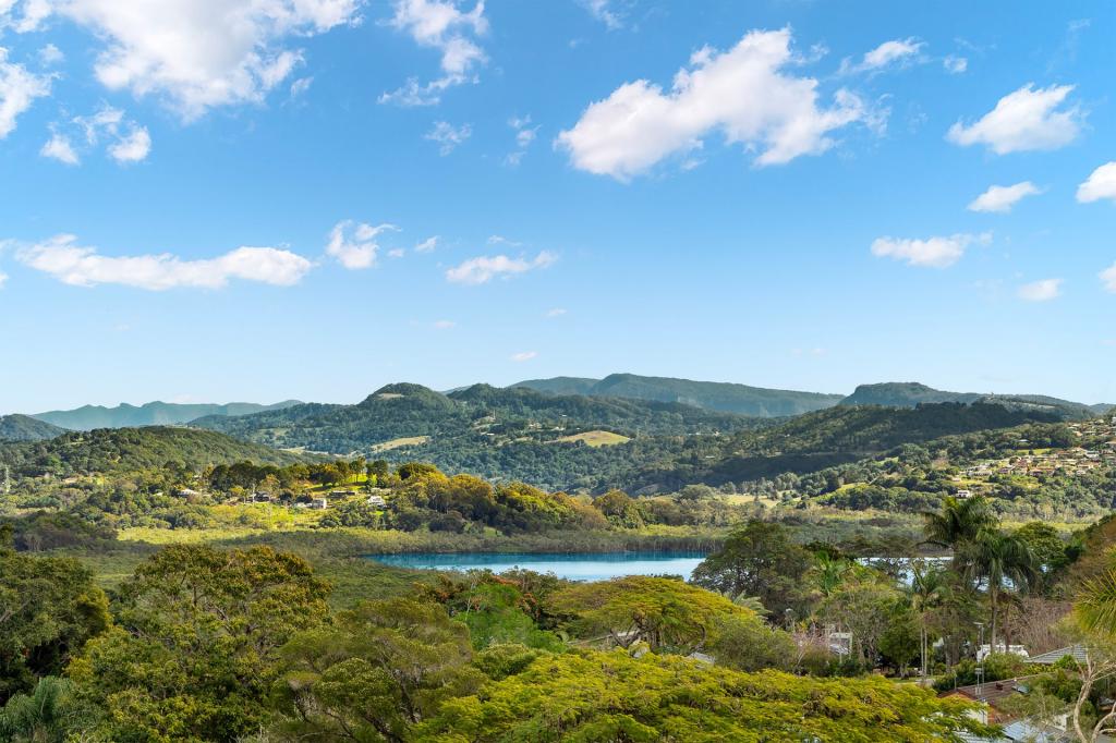 10a Burrawong Ct, Banora Point, NSW 2486
