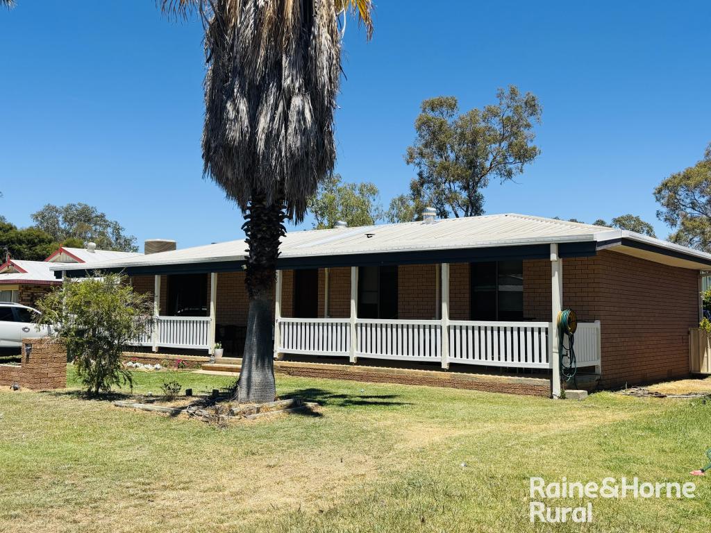 7 ROMA CRES, ROMA, QLD 4455
