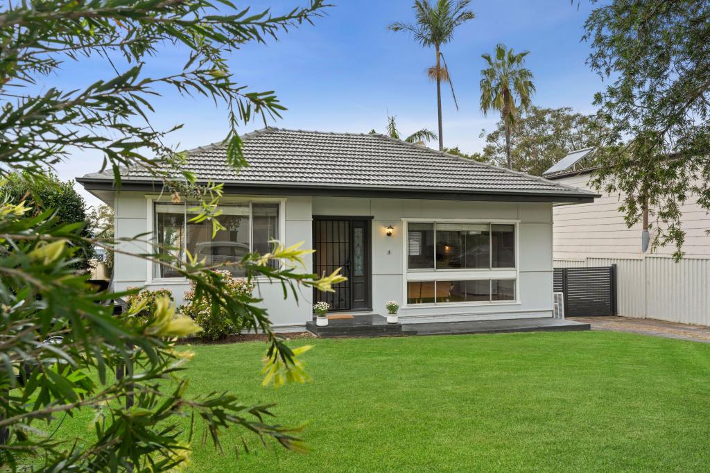 4 Warwick Ave, Mannering Park, NSW 2259