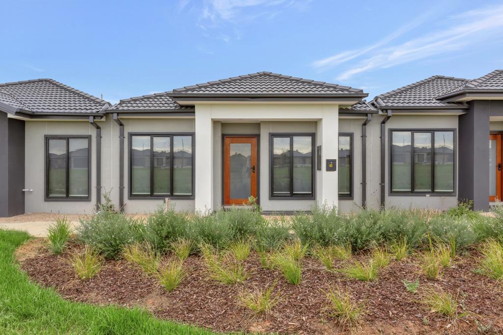 28 Pine Cone Walk, Fraser Rise, VIC 3336