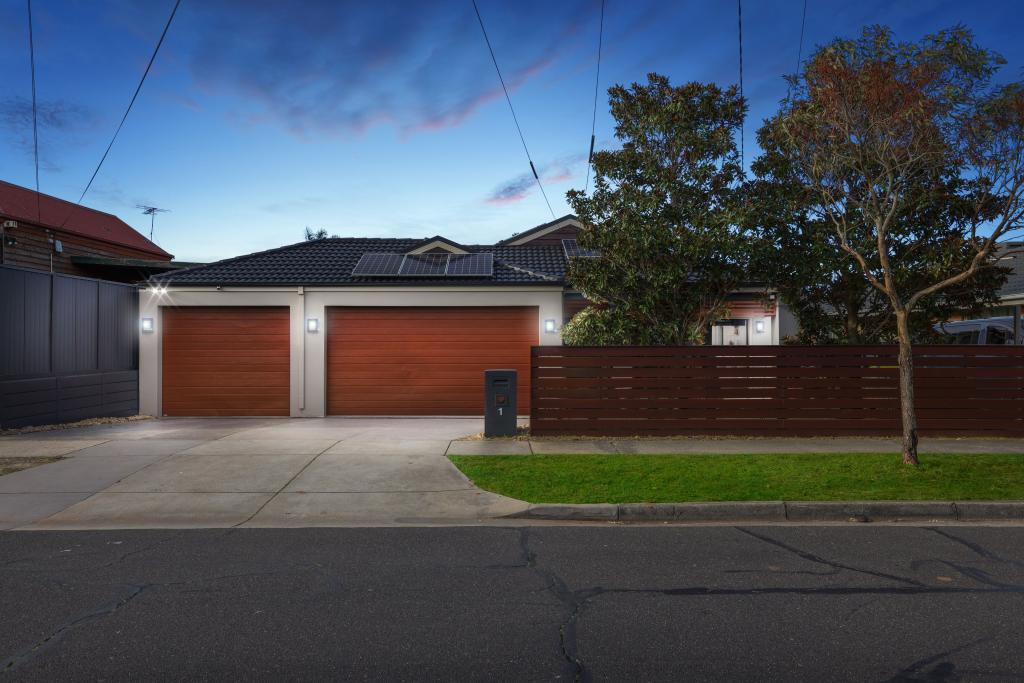 1 WHATLEY ST, CARRUM, VIC 3197