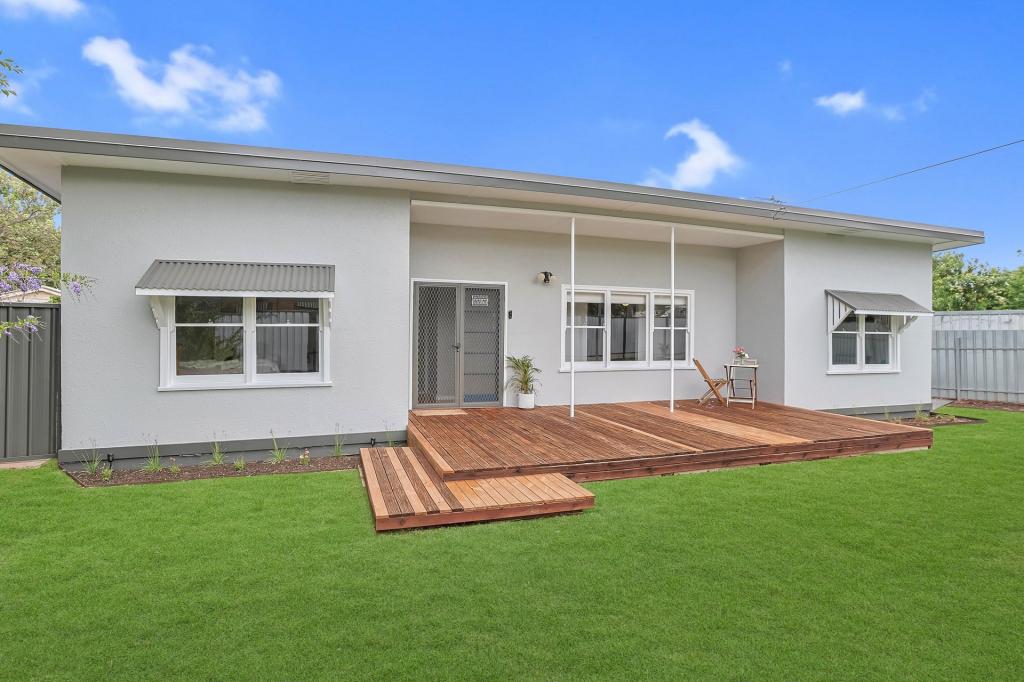 17 STUART AVE, MILDURA, VIC 3500