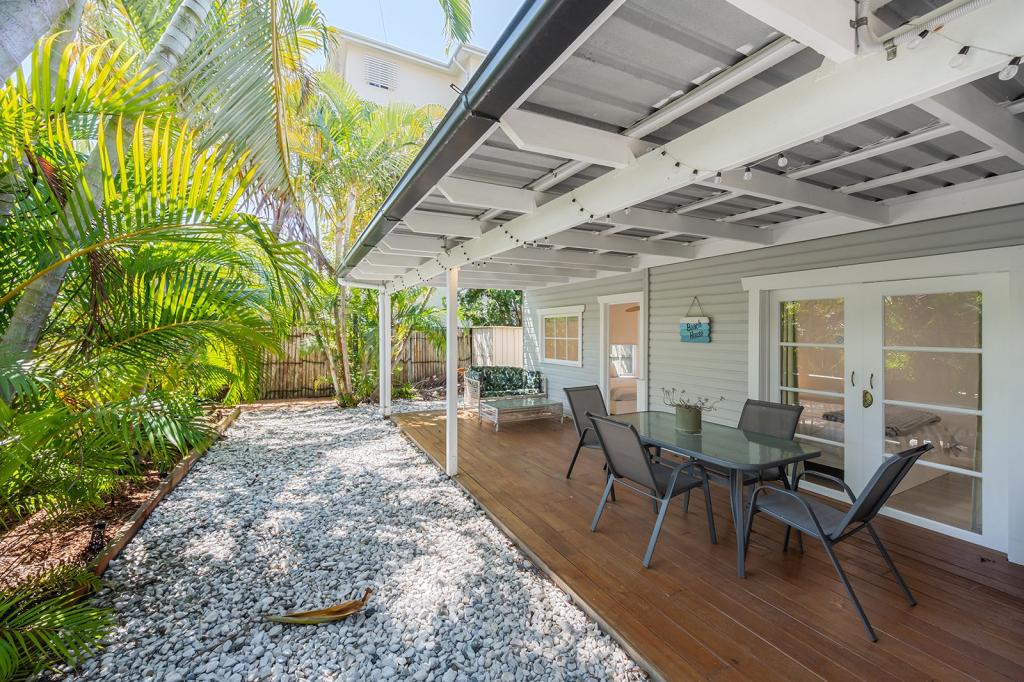 6 Manley St, Redcliffe, QLD 4020