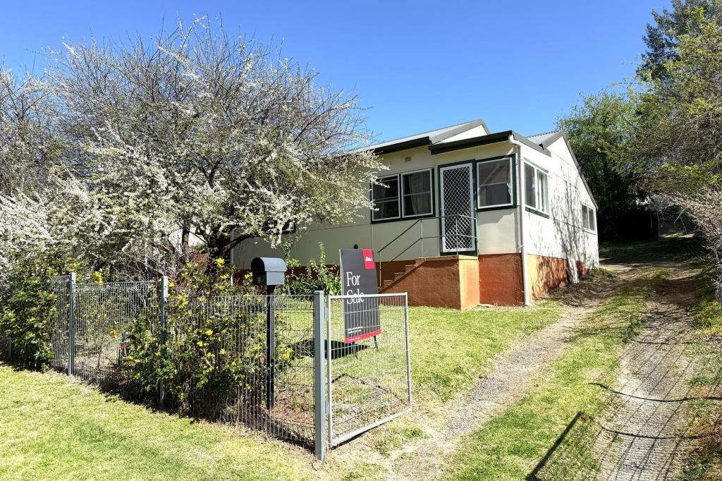 9 Coral Way, West Bathurst, NSW 2795