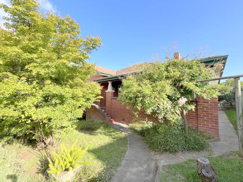 16 Liverpool St, Cowra, NSW 2794