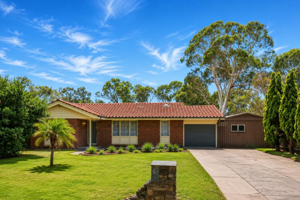 6 Dawn Cl, Paralowie, SA 5108
