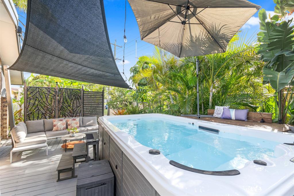 20 William St, Urangan, QLD 4655