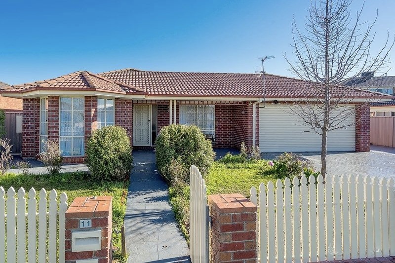 11 Hamilton Hume Pde, Craigieburn, VIC 3064