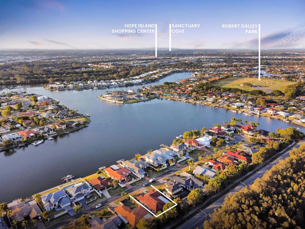 41 Lakeshore Dr, Helensvale, QLD 4212