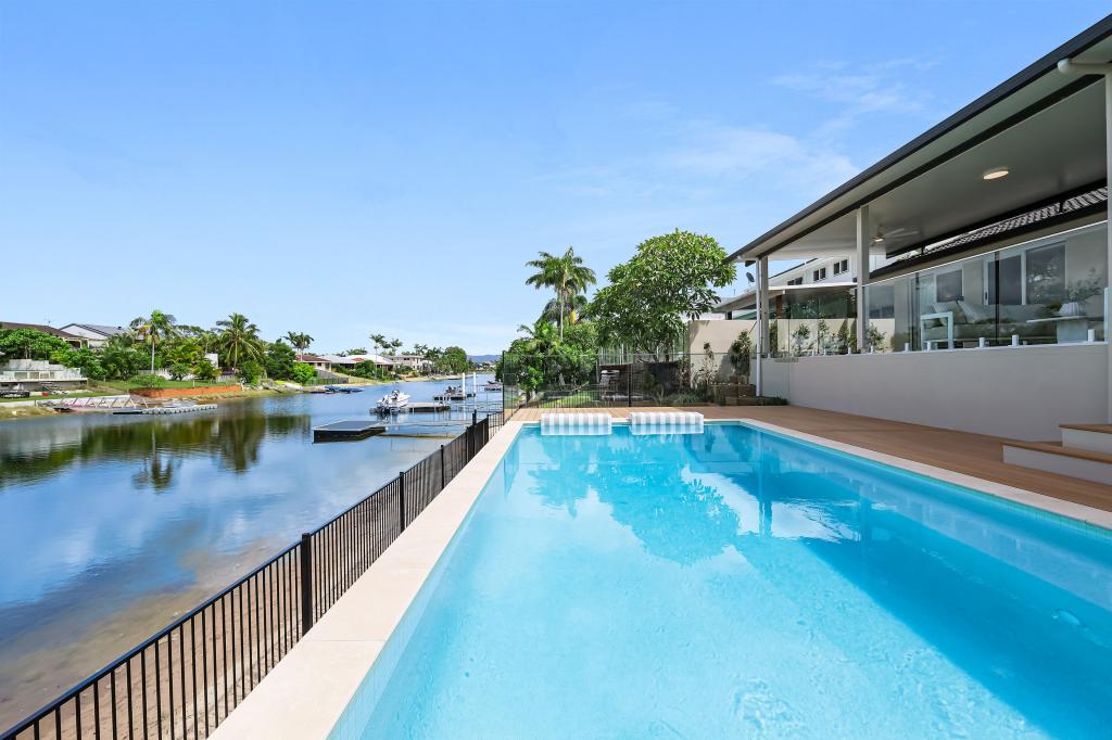 6 Bombala St, Broadbeach Waters, QLD 4218