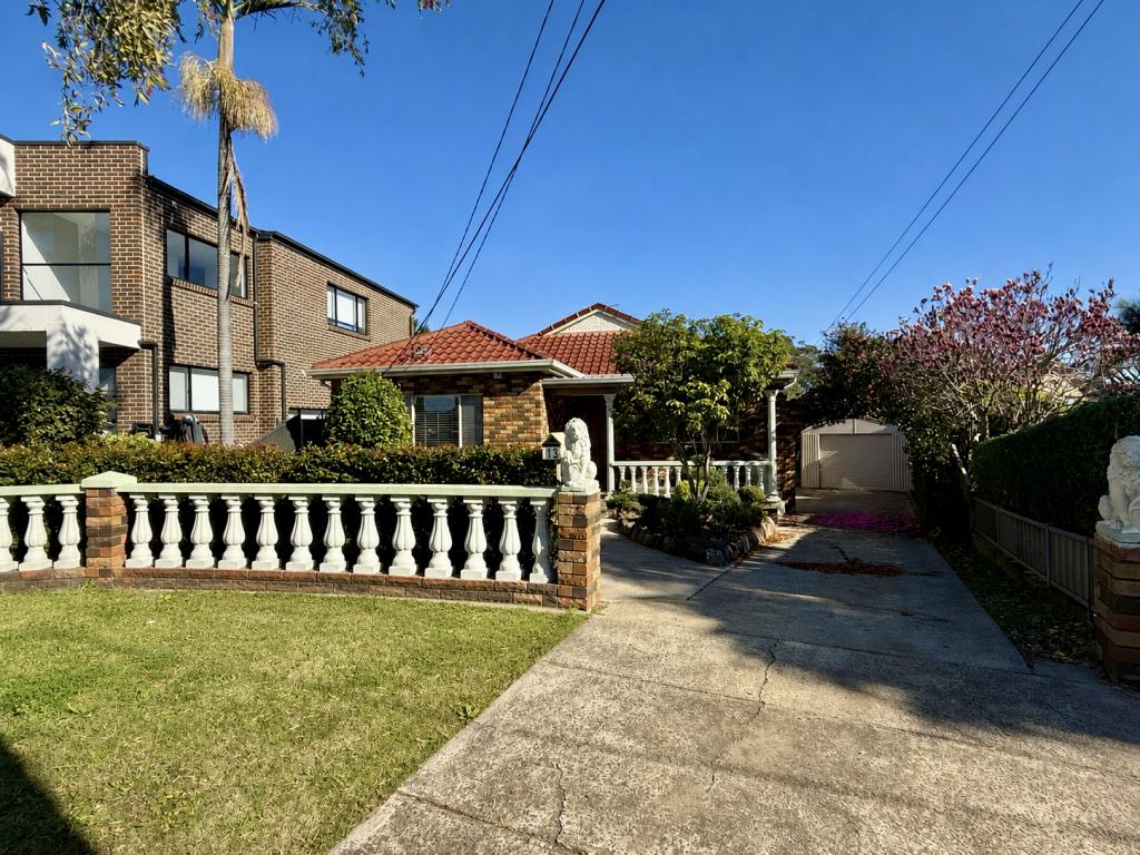 13 Saladine Ave, Punchbowl, NSW 2196