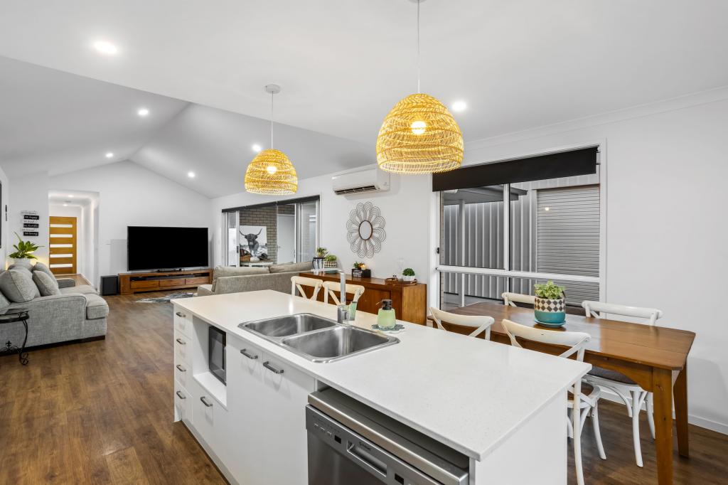 6 Saintly Cres, Beaudesert, QLD 4285