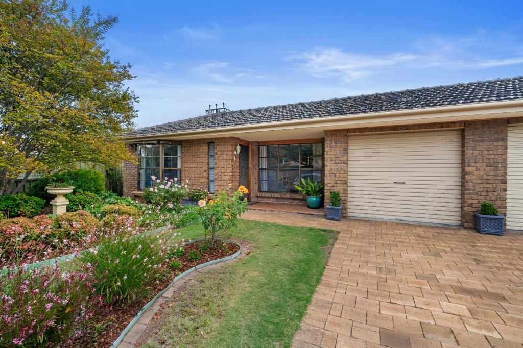 6 Links Rd, Novar Gardens, SA 5040