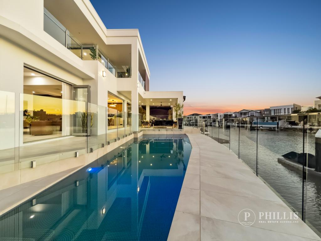 86 Royal Albert Cres, Paradise Point, QLD 4216