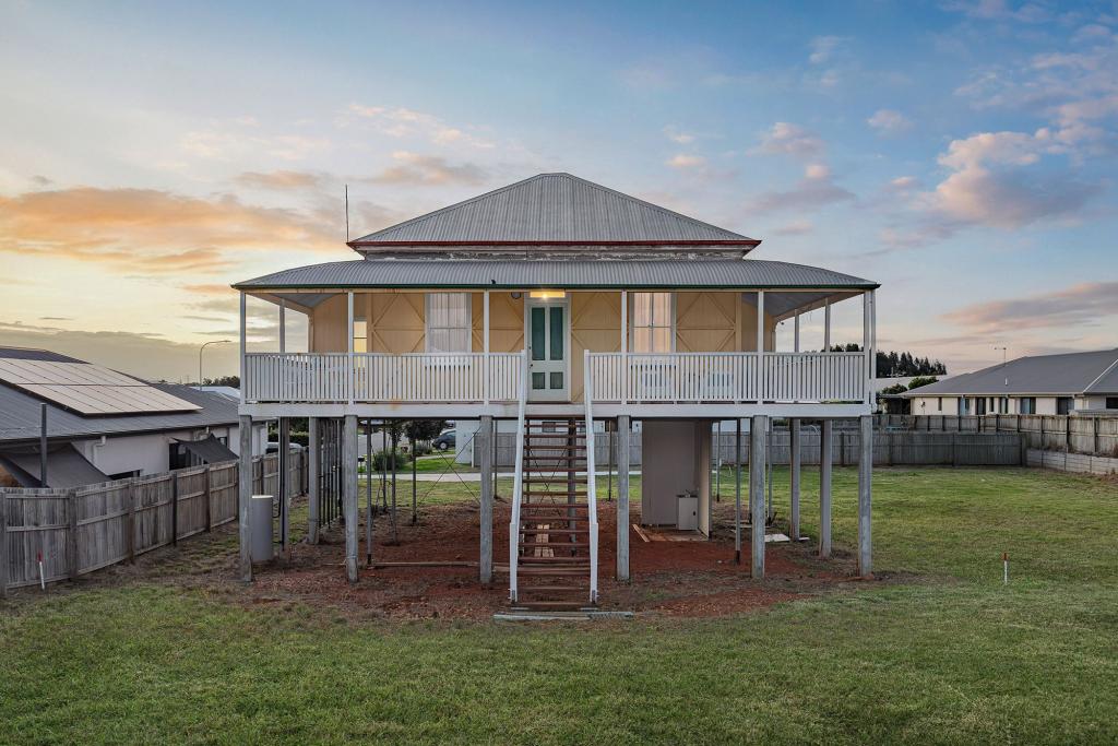 25 SPOONBILL ST, NUDGEE, QLD 4014
