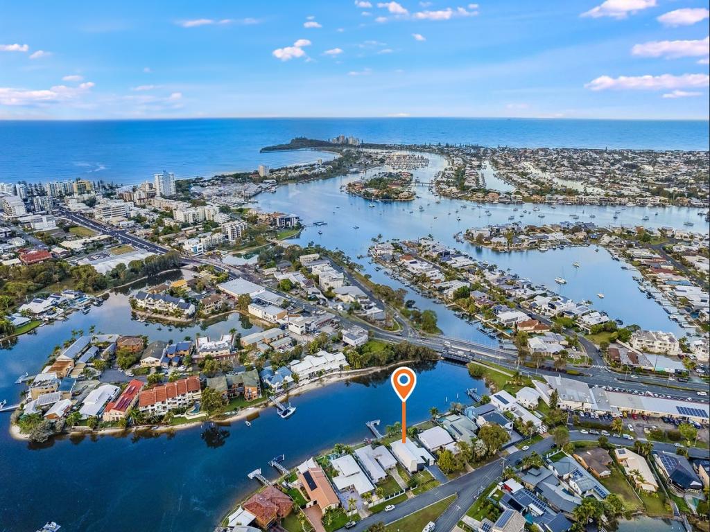 24 Coorumbong Cl, Mooloolaba, QLD 4557