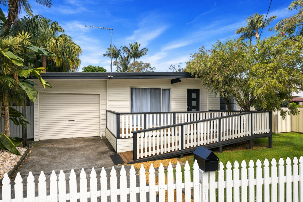 217 Buff Point Ave, Buff Point, NSW 2262
