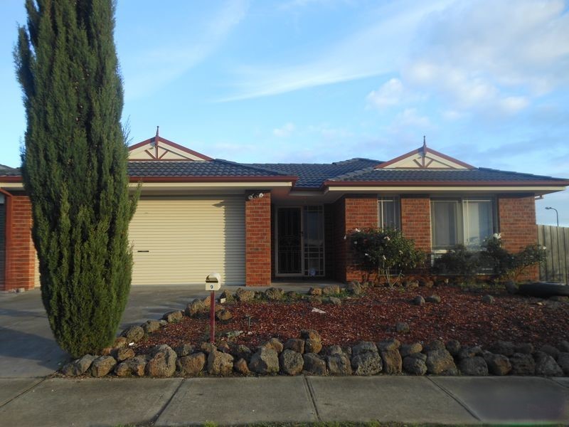 9 Merribah Way, Cranbourne West, VIC 3977