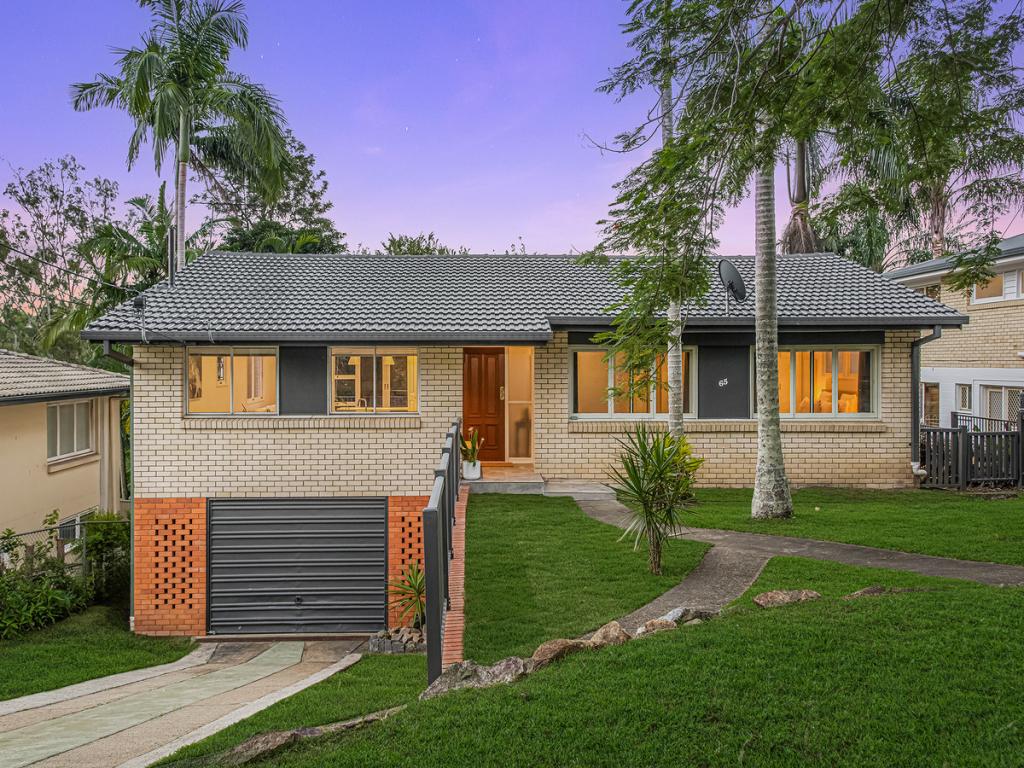 65 Kilkivan Ave, Kenmore, QLD 4069