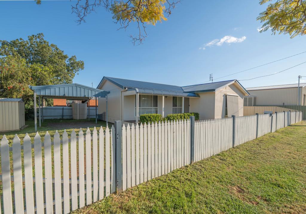 17 Victoria St, Parkes, NSW 2870