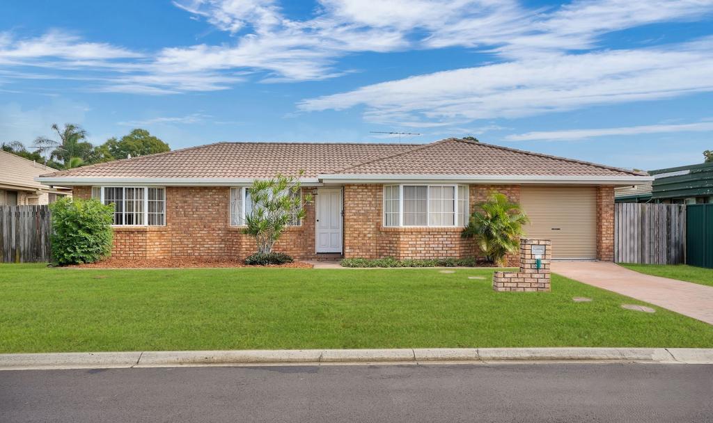 12 Columbia Dr, Beachmere, QLD 4510