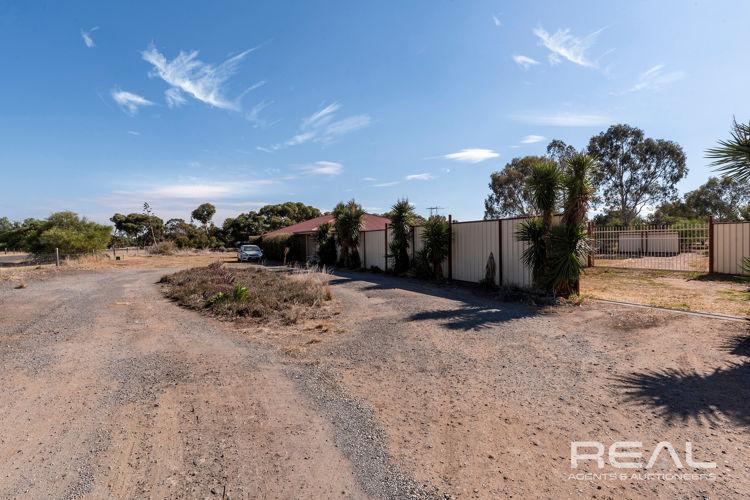 12 WARD BELT RD, GAWLER BELT, SA 5118