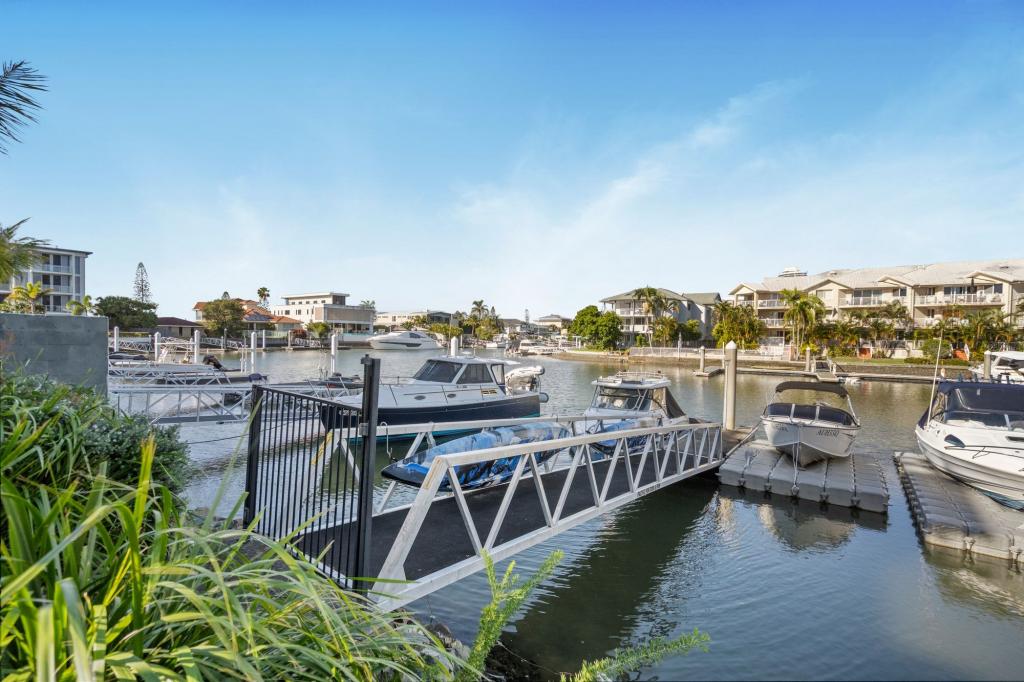 5/14-18 Jennifer Ave, Runaway Bay, QLD 4216