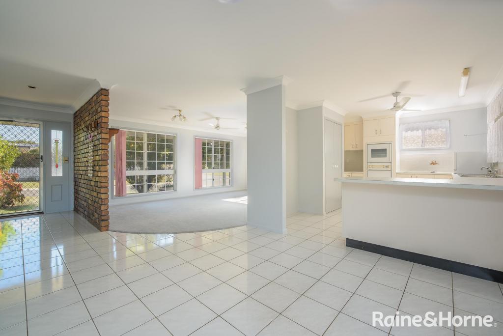 8 Alexandra Cl, Clinton, QLD 4680
