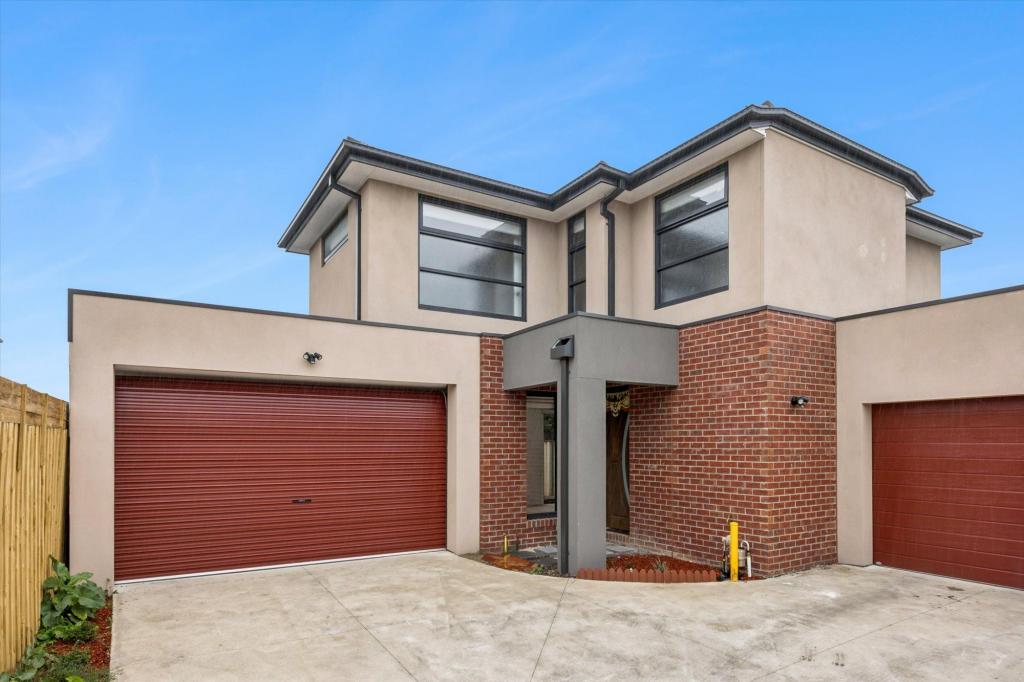 2/2 PIEDMONT CL, ENDEAVOUR HILLS, VIC 3802