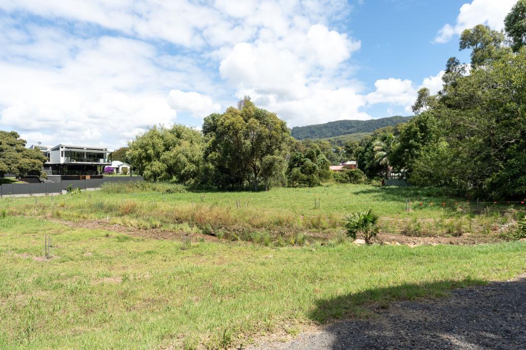 415 Lawrence Hargrave Dr, Thirroul, NSW 2515