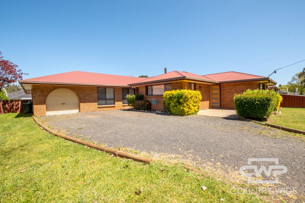 34 MANSE ST, GUYRA, NSW 2365