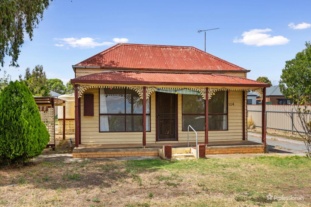 104 Burns St, Maryborough, VIC 3465