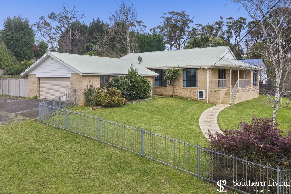 15 Wyong St, Hill Top, NSW 2575