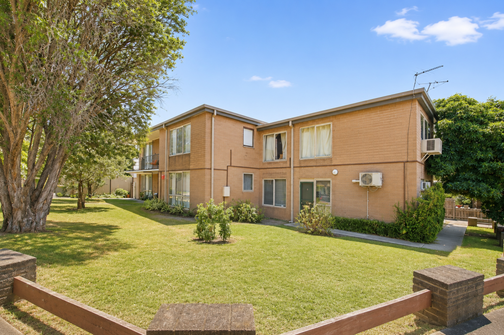 8/194 Purinuan Rd, Reservoir, VIC 3073