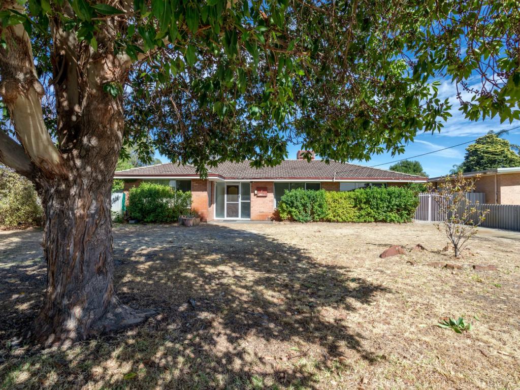 7 Caldecott St, Thornlie, WA 6108