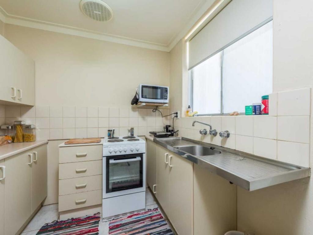 22/1 Greenwell St, Scarborough, WA 6019