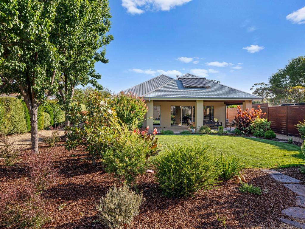 6B LOGAN ST, MANSFIELD, VIC 3722