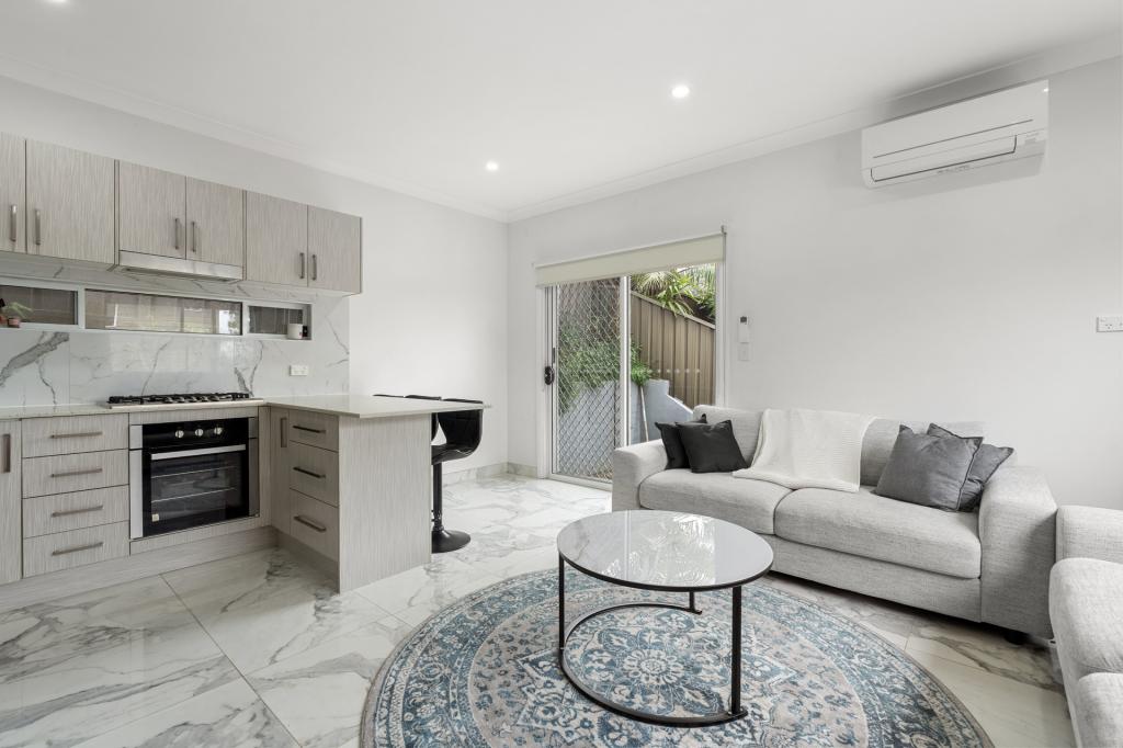 11a Oakborne Rd, Liverpool, NSW 2170