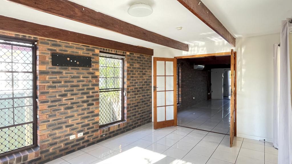 14 Pine St, Hillcrest, QLD 4118