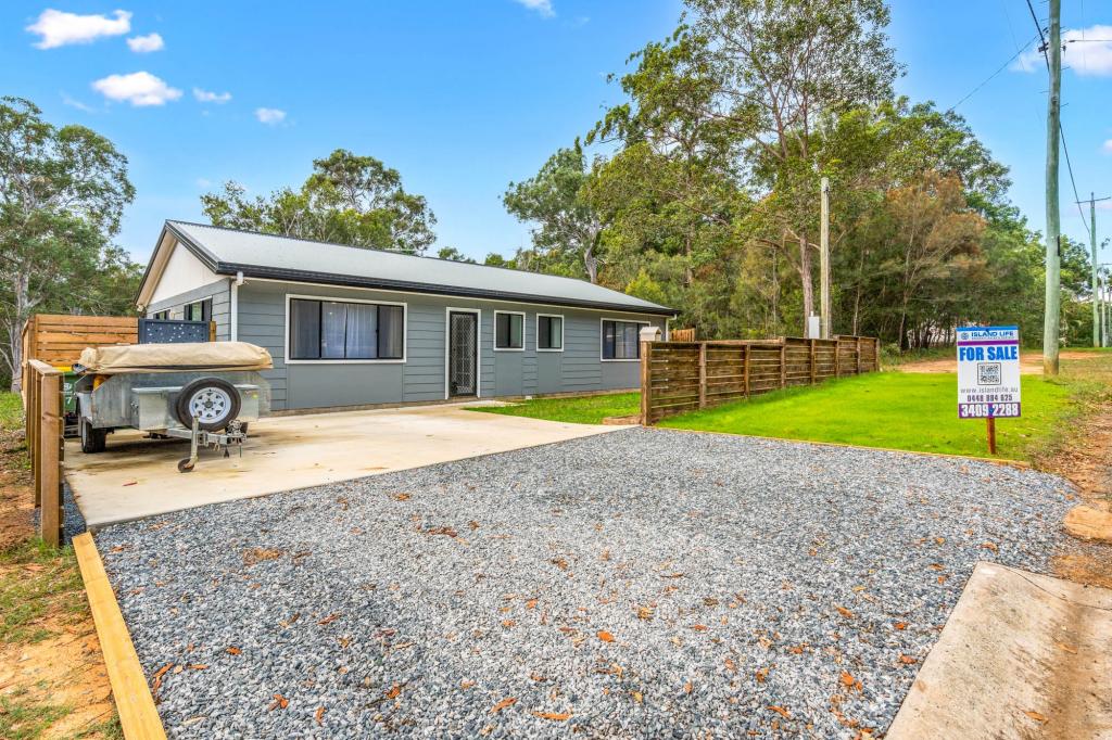 27 Shore St, Russell Island, QLD 4184