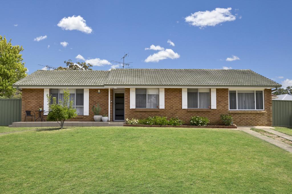 1 Woolpack St, Elderslie, NSW 2570