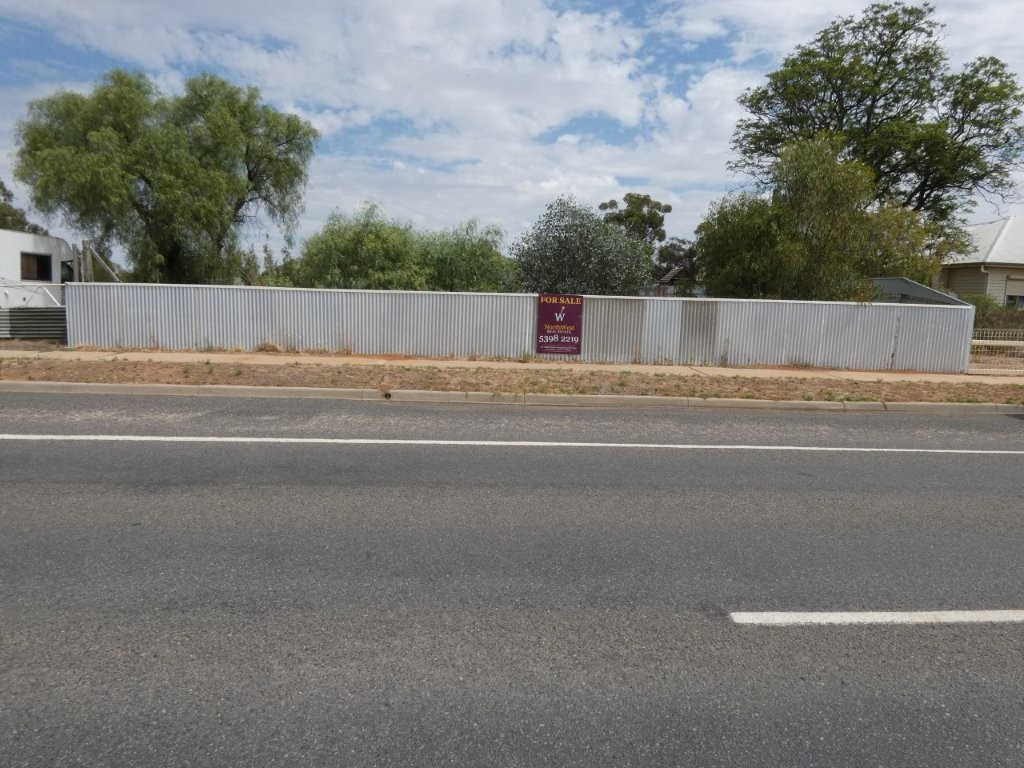 142 WOODS ST, DONALD, VIC 3480