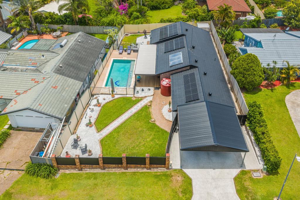 8 Bradstone Rd, Carrara, QLD 4211